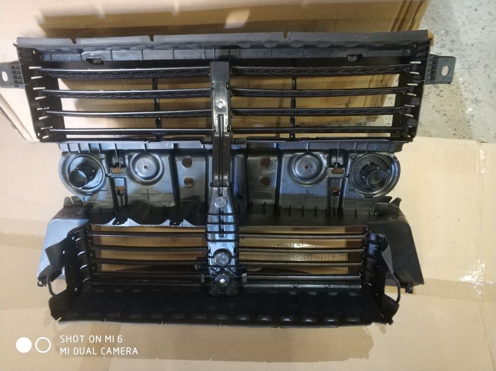 панель радиатора телевизор в сборе с жалюзями Ford Escape 17-19