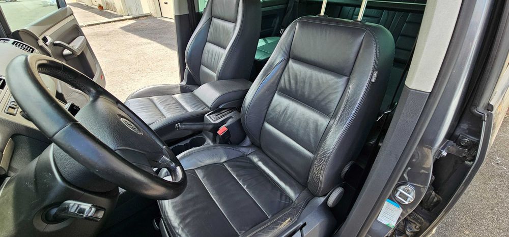 Volkswagen Touran 2.0 TDI Highline, 7 lug, IUC antigo, Pele, Bixenon