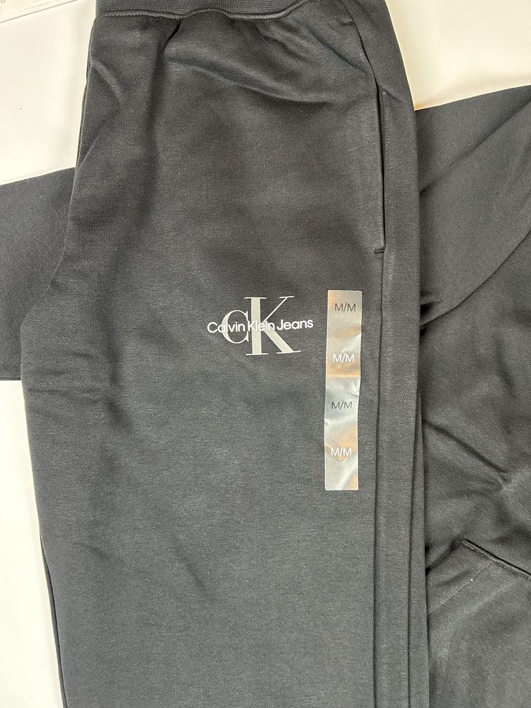 Костюм. CALVIN KLEIN. S. М Л. Оригінал