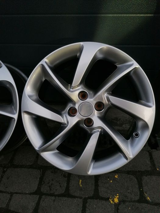 Nowe felgi aluminiowe Opel 4x100 17 Punto, Corsa, Astra, Adam,