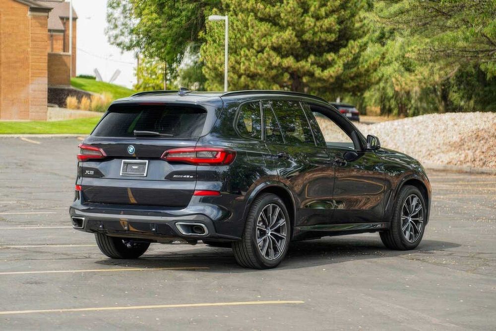 BMW X5      2022