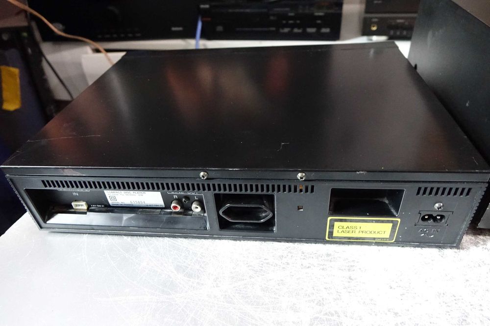 Odtwarzacz CD SONY CDP M 20 -nowy laser!