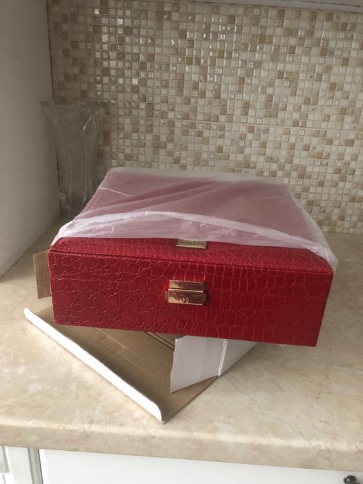 Скринька для прикрас