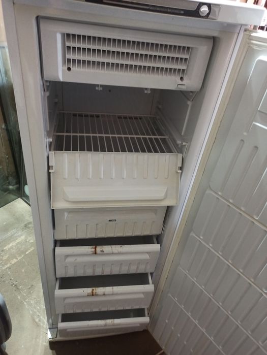 Морозильная камера   Indesit