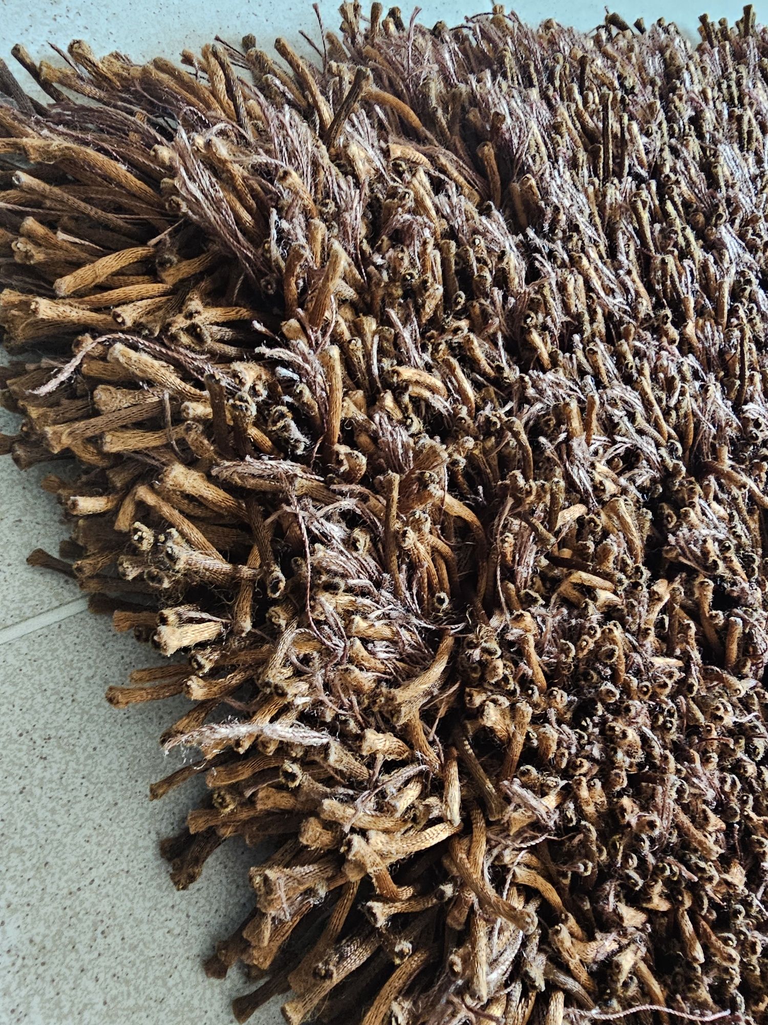 Tapete castanho 65cmx 135cm