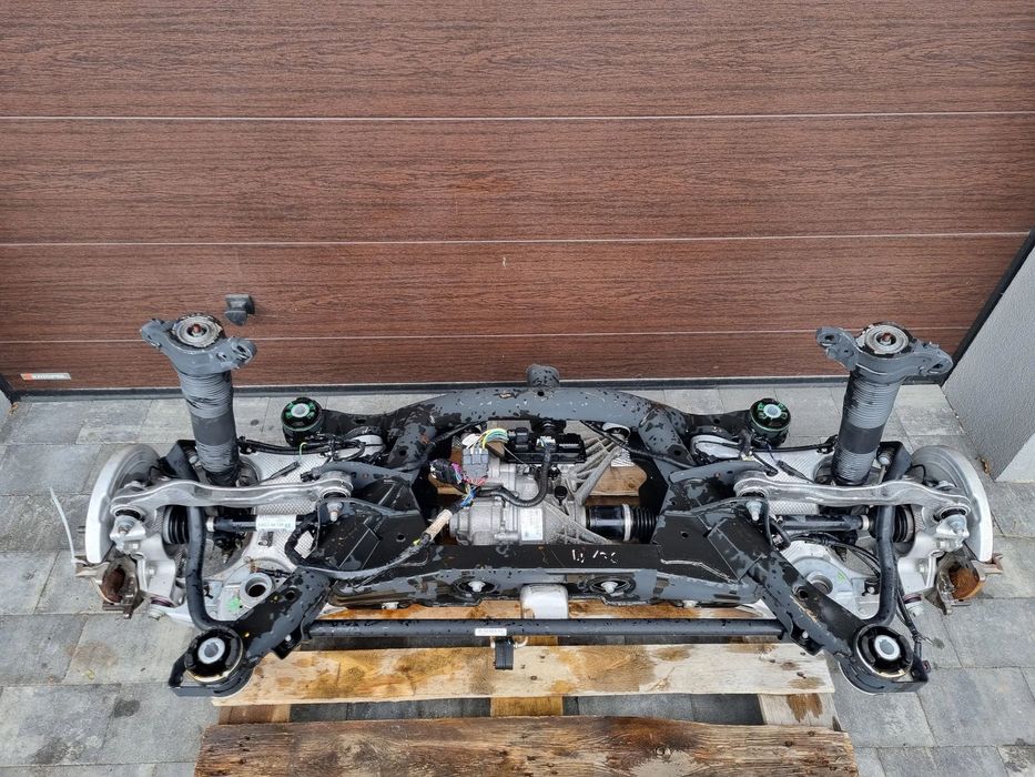 RANGE ROVER EVOQUE II L551 ZAWIESZENIE TYŁ LEWA PRAWA STRONA KOMPLETNE  K8D2-18K004-CB K8D2-4K138-AB  K8D2-4K139-AB