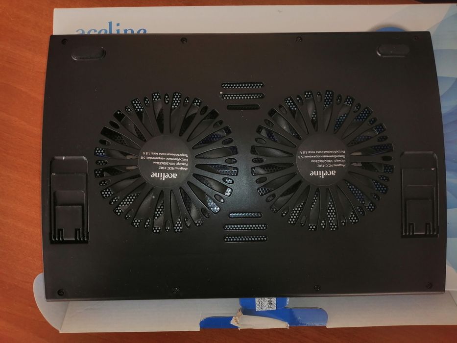 Охолоджуюча підставка для ноутбуків