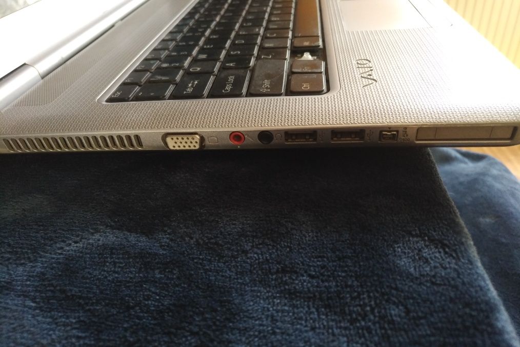 Laptop Sony Vaio VGN-NS31S