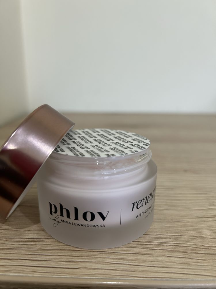Phlov by Anna Lewandowska