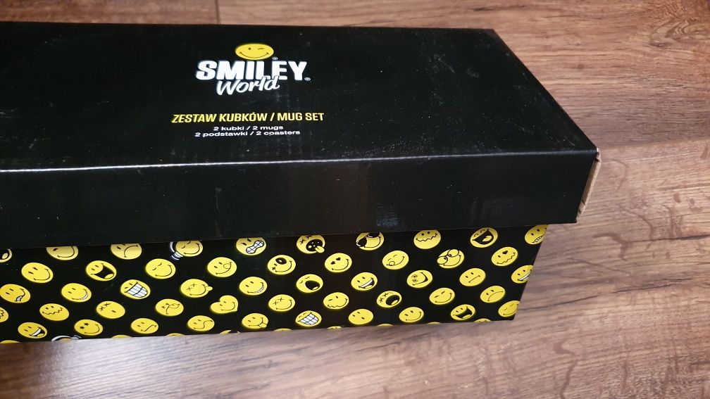 Zestaw kubków Smiley World nowy w pudełku świetny na prezent