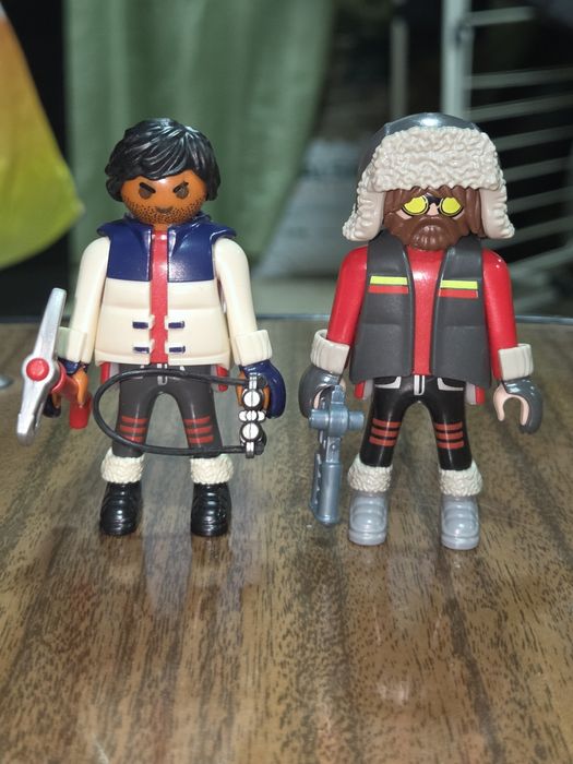 Carro azul Playmobil com 2 figuras