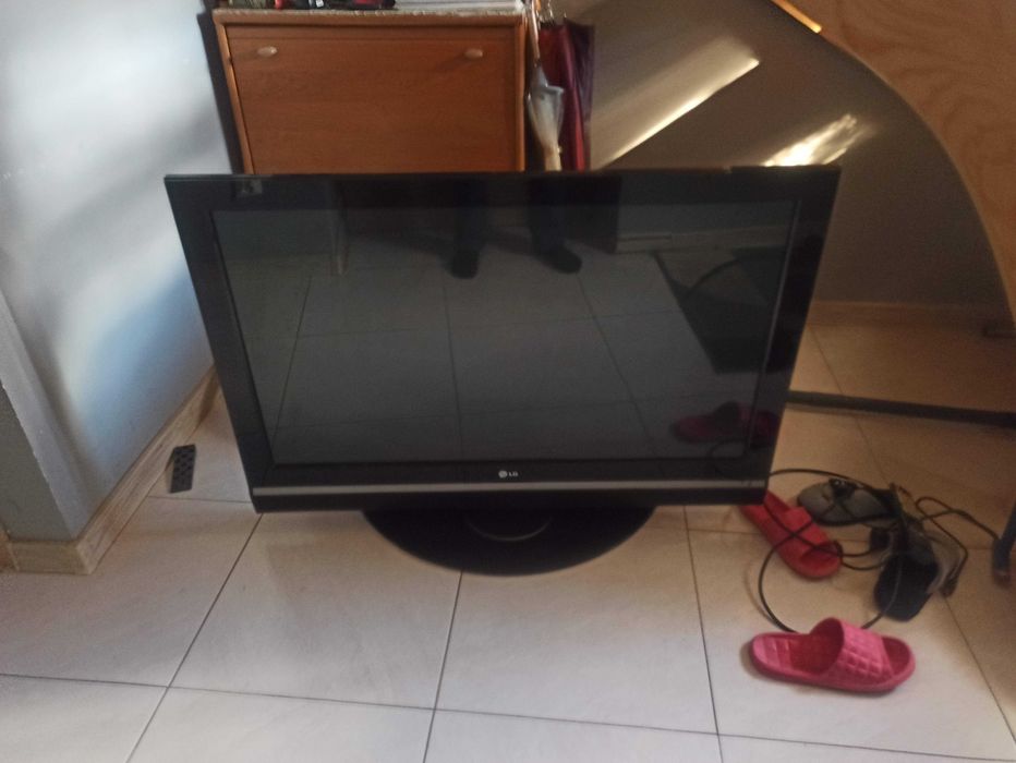 sprzedam tv lg na częsci