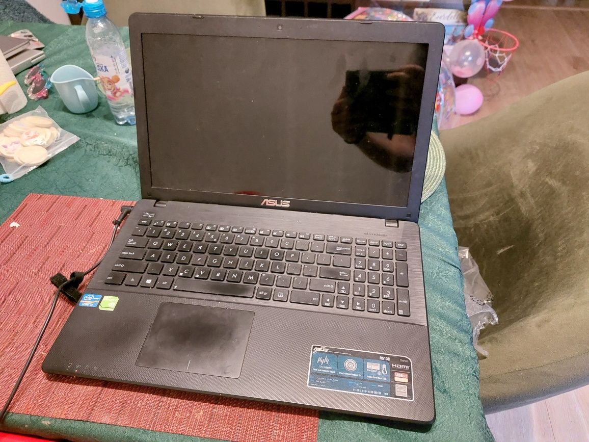 Laptop Asus R513C