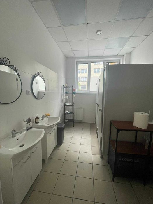 Budynek usługowy na wynajem (Urzędnicza)