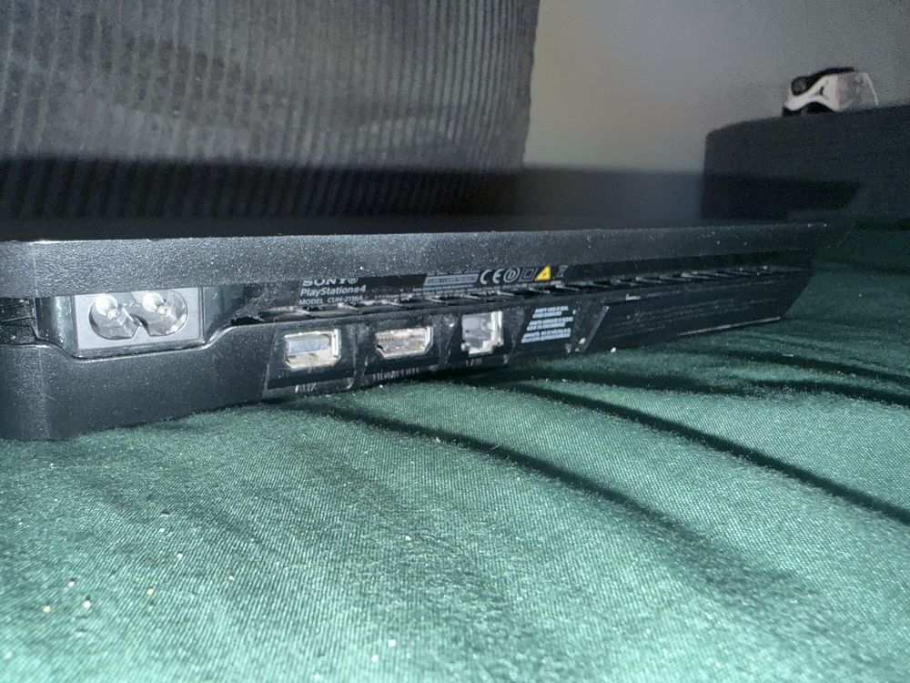 Konsola SONY PlayStation 4 Slim, 500 GB