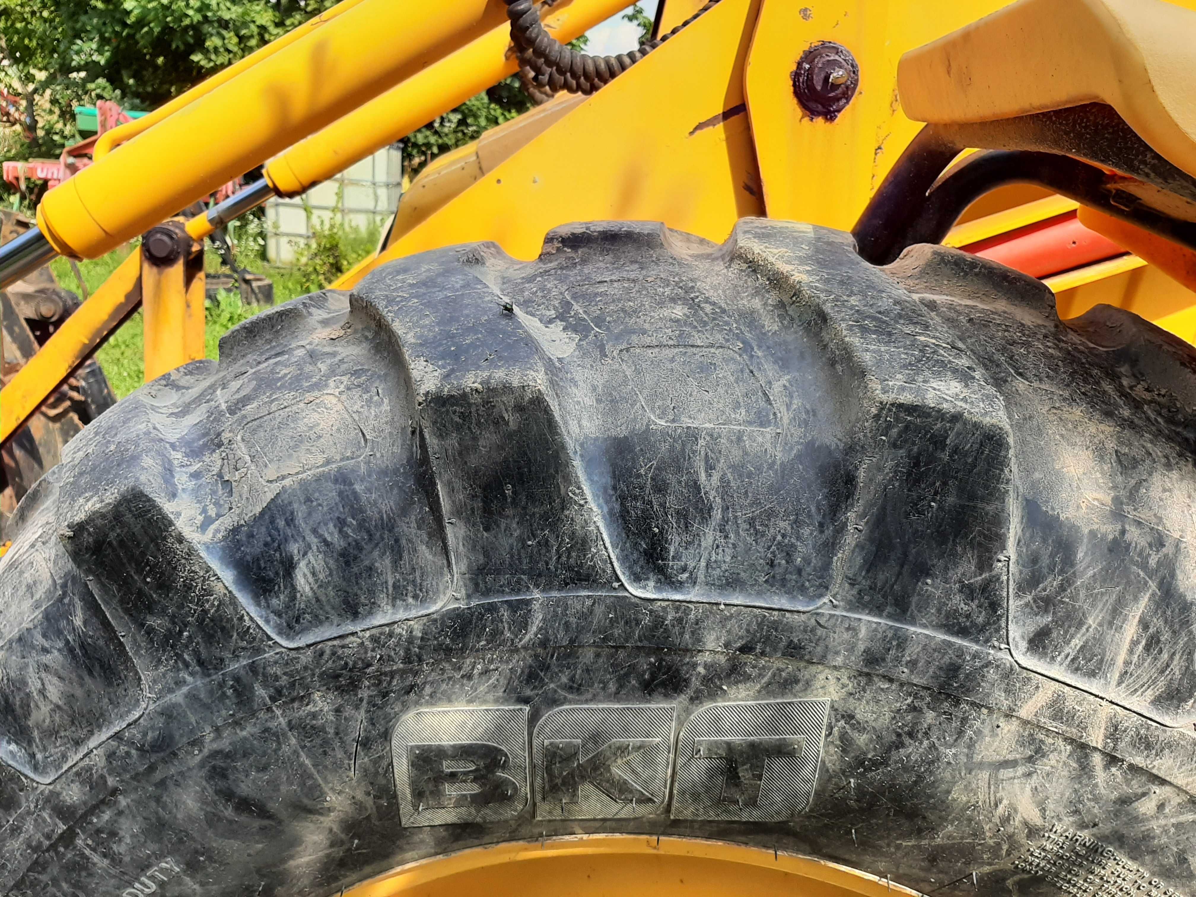 Koparko-ładowarka JCB 4CX 2004 szczęka, 2 osie skrętne