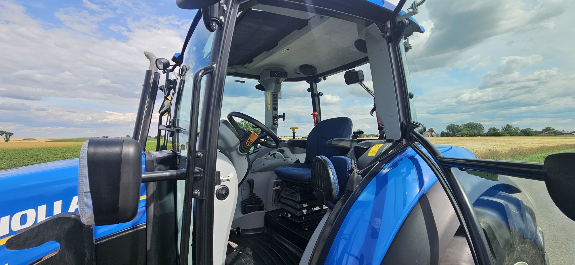 New Holland t5.85 T5.85  super stan !