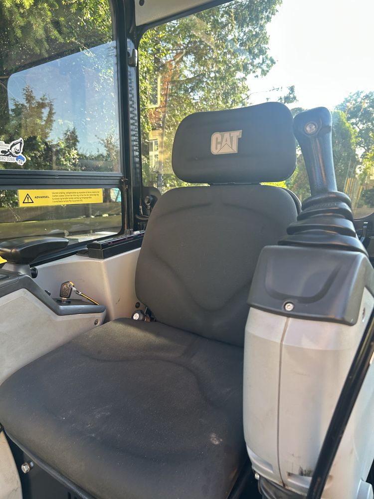 Minikoparka CaT 302.7 DCR  2018 rok