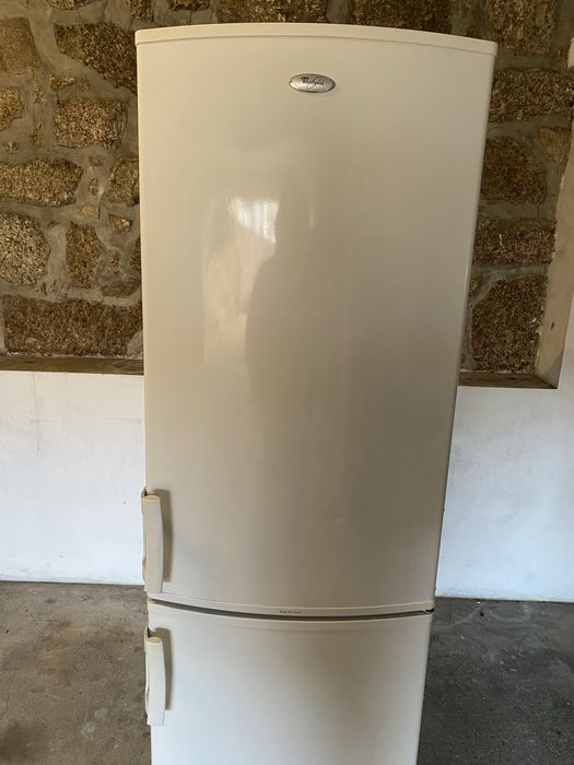 Frigorífico Combinado Branco Whirlpool