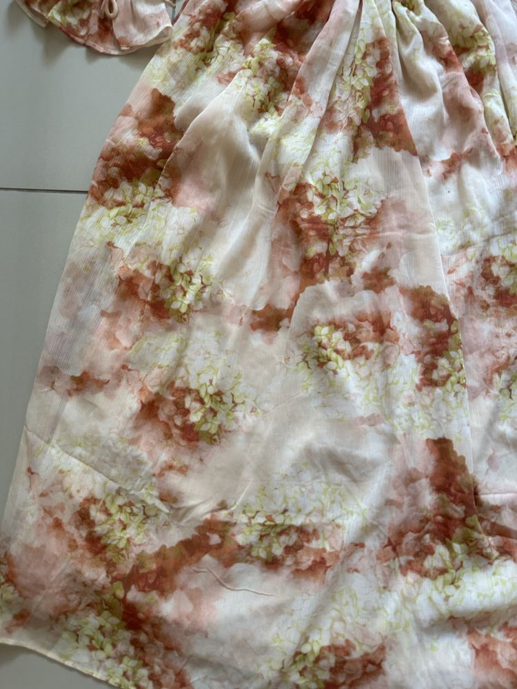 Sukienka maxi H&M w kwiaty rozmiar M beżowo-różowa halka