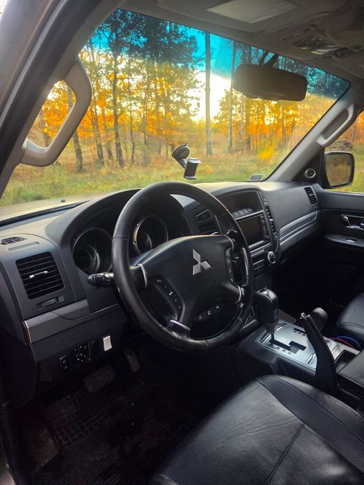 Mitsubishi pajero