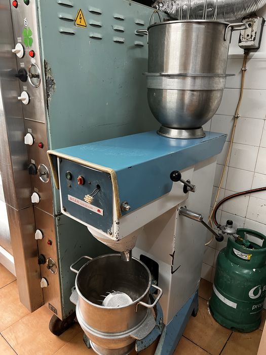 Batedeira industrial pastelaria/padaria
