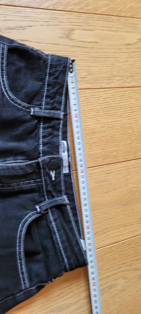 Spodnie Bershka cargo czarne