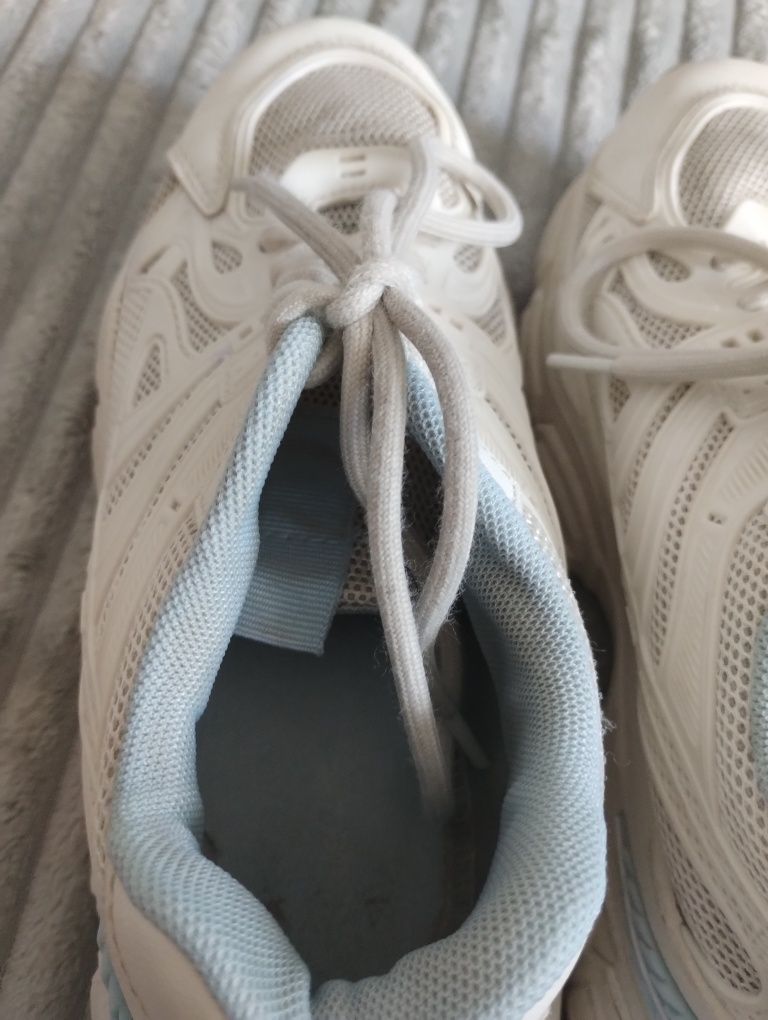 Buty DeeZee 36 białe
