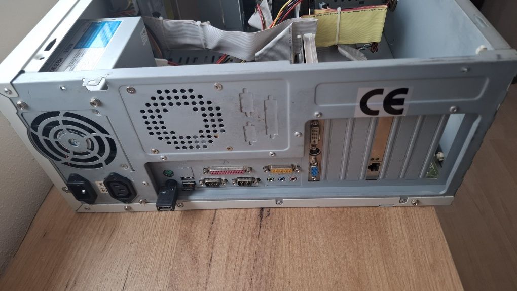 Рэтро ПК Intel Tualatin (Retro PC Intel Tualatin)