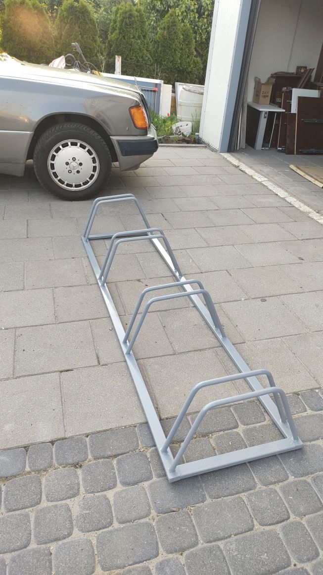 Stojak rowerowy na 4 rowery metalowy.