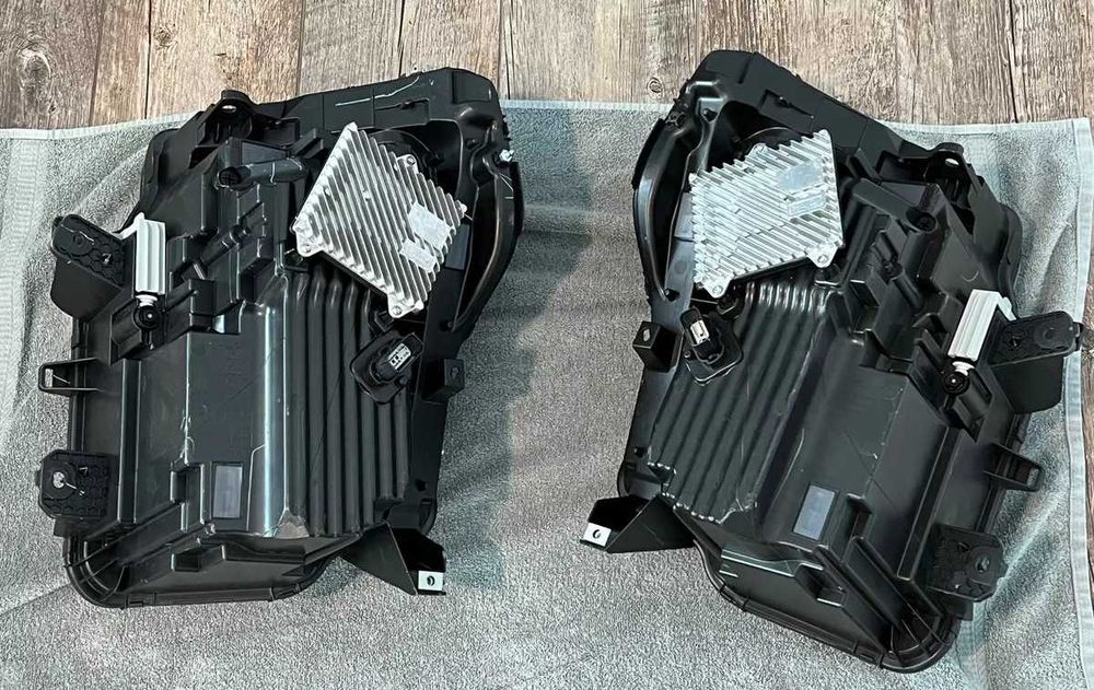 Фара фонарь ford f150 f-150 lightning nl3z13009p nl3z13009n