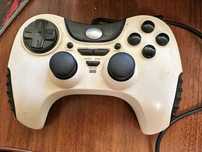 używany przewodowy gamepad Pad Canyon