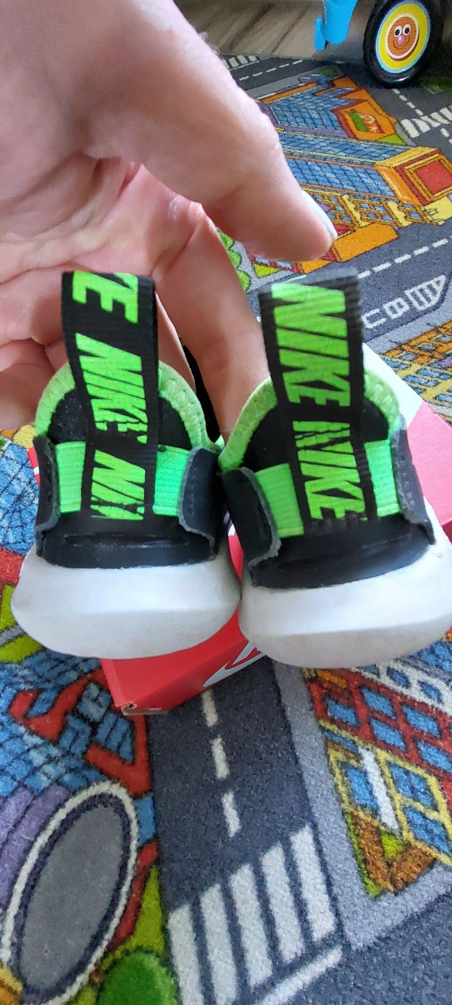 Nike Flex Runner r. 22