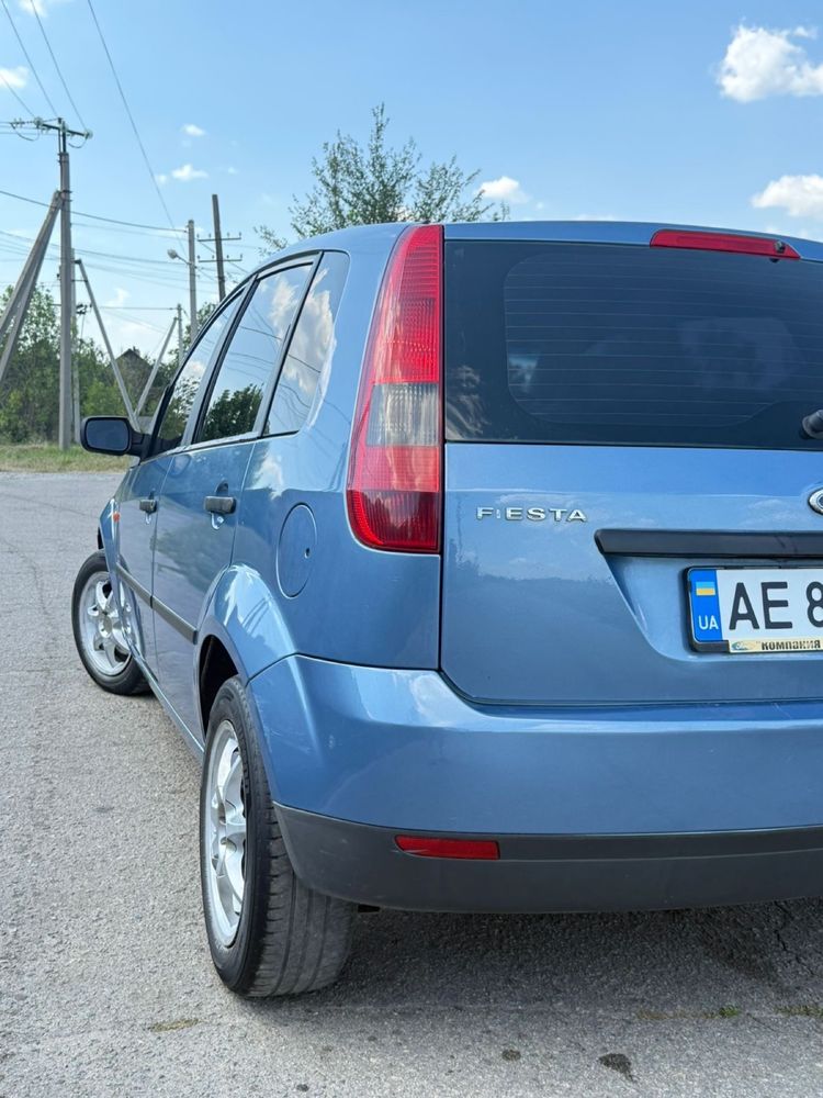 Продам Ford Fiesta 1.4