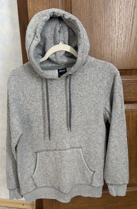 Жіноча кофта з капюшоном