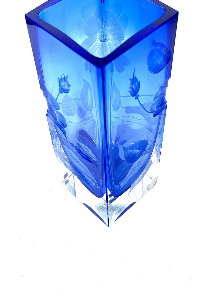 Jarra cristal azul lapidado com flores