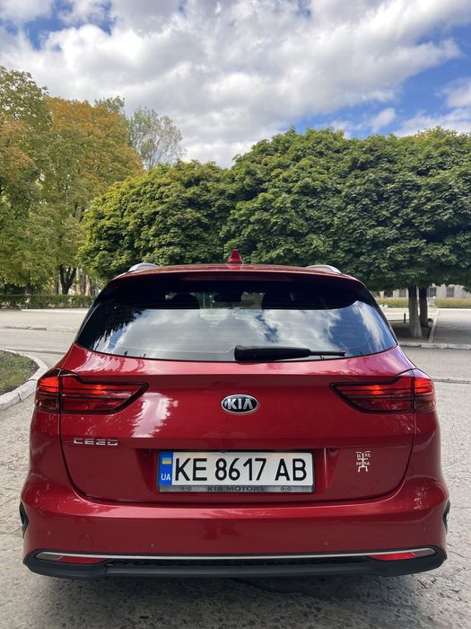Продам Kia Ceed 2018