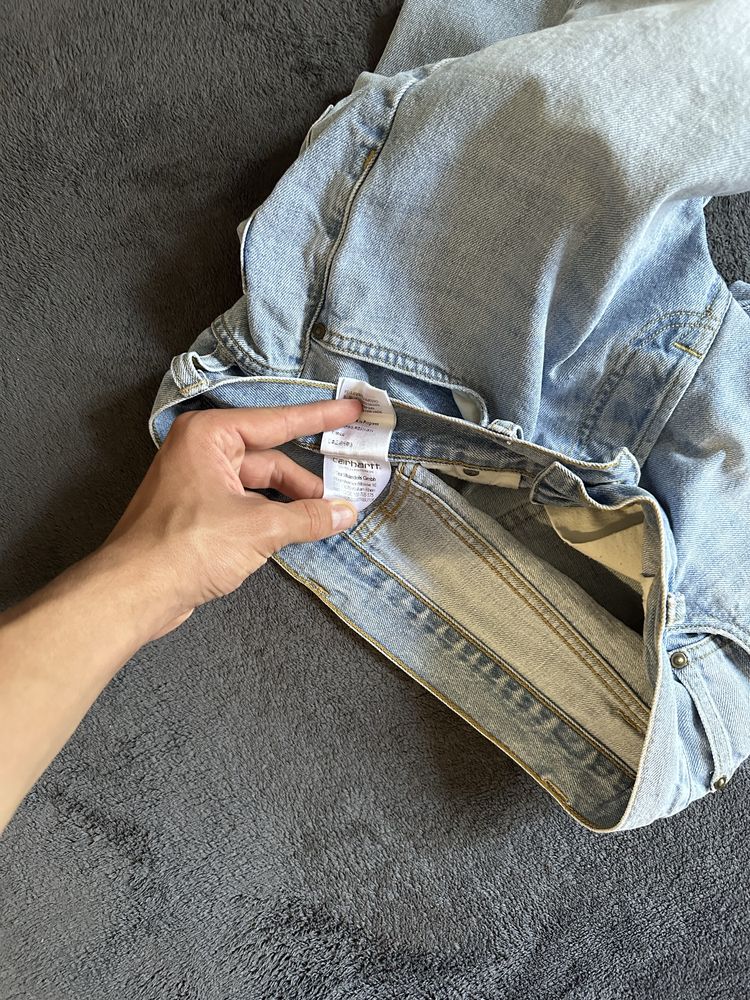 Джинсовые шорты Carhartt
