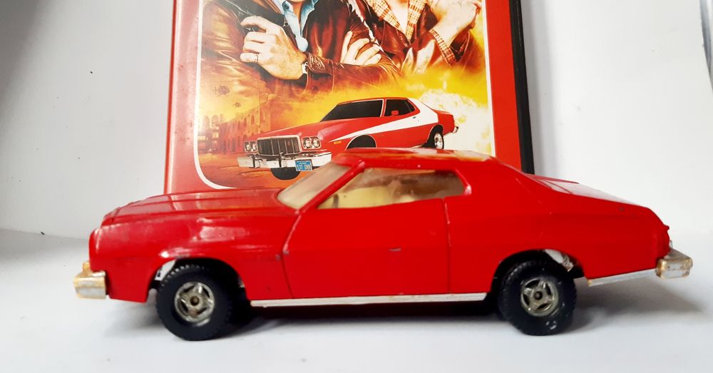 Lote Starsky & Hutch Corgi Toys 1/32+DVD