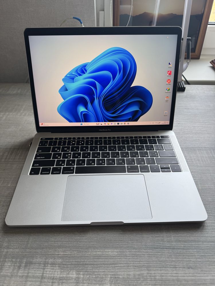 MacBook Pro A1708, Retina 13” 8/128Gb
