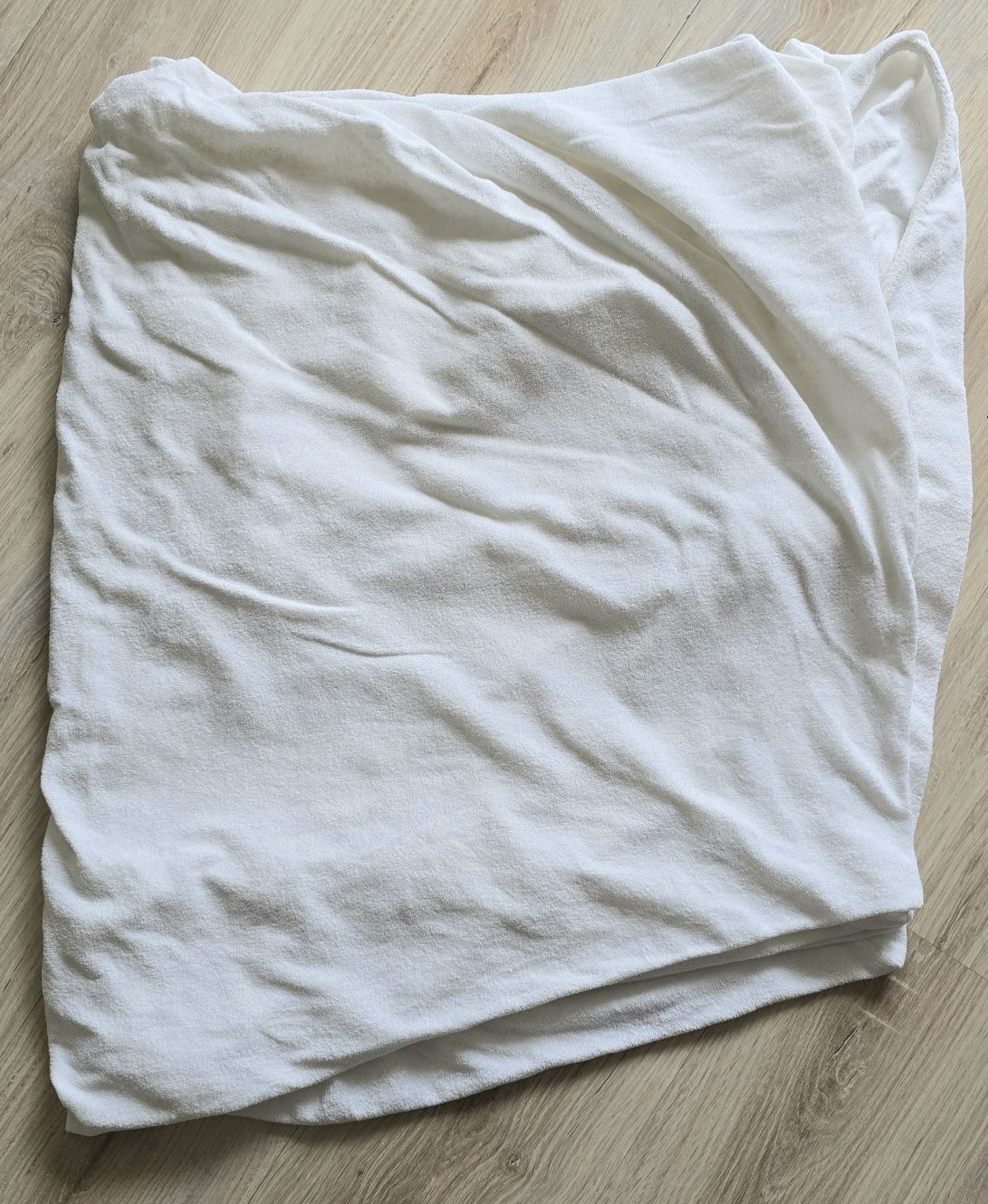 Prześcieradło frotte kolor ekrii na łóżko 160cm