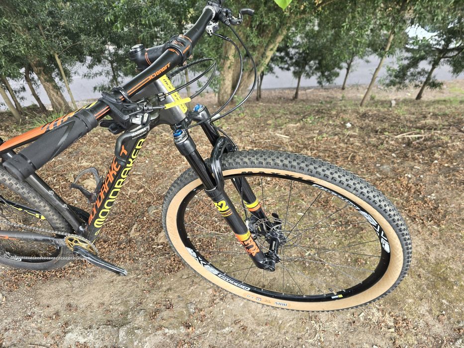 Mondraker de carbono 29 com fox L