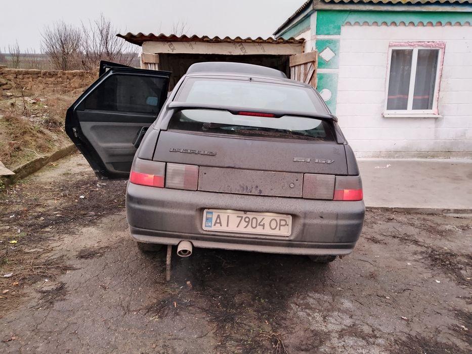 Продам ВАЗ 2112 внормальном состояни сел и уехал