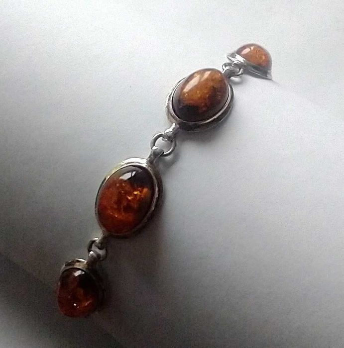 Bransoletka z bursztynu osadzonym w srebrze 925