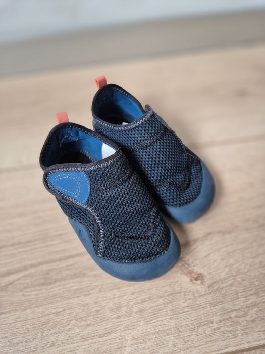 Kapcie buciki Decathlon 27 używane