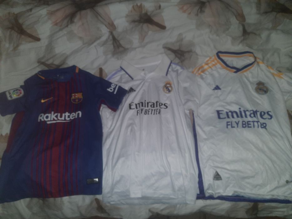 Футболки барселоны и реала