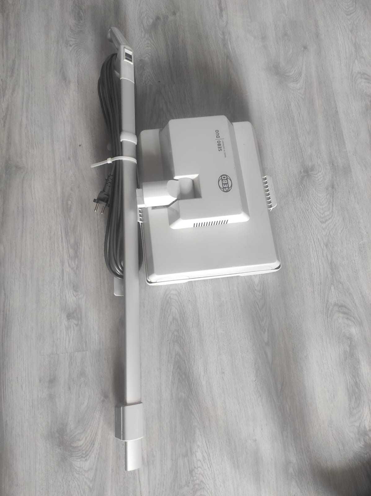 SEBO DUO szorowarka walcowa, używana.