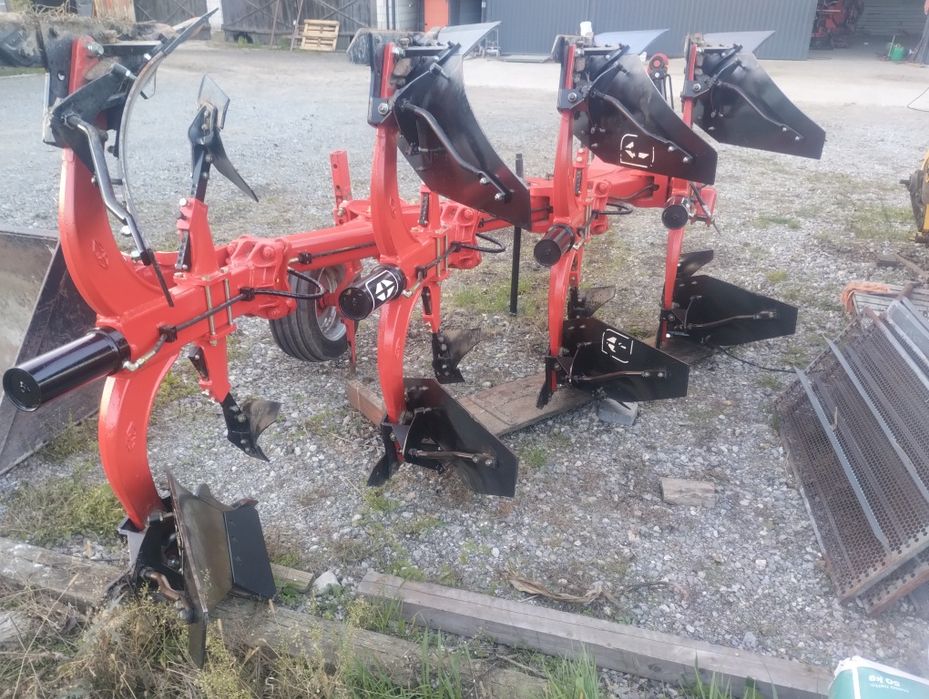 Pług 4 skibowy Gregoire Besson Prima 50 obrotowy 2020 rok