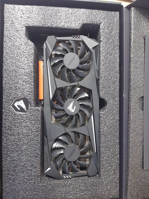 Видeо карта Rx 5700xt Aorus ( аналог 3060 )