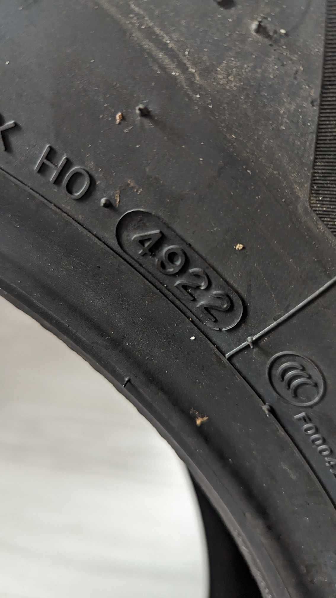 Hankook Winter i*cept evo2 SUV W320A 215/65R17 99 H